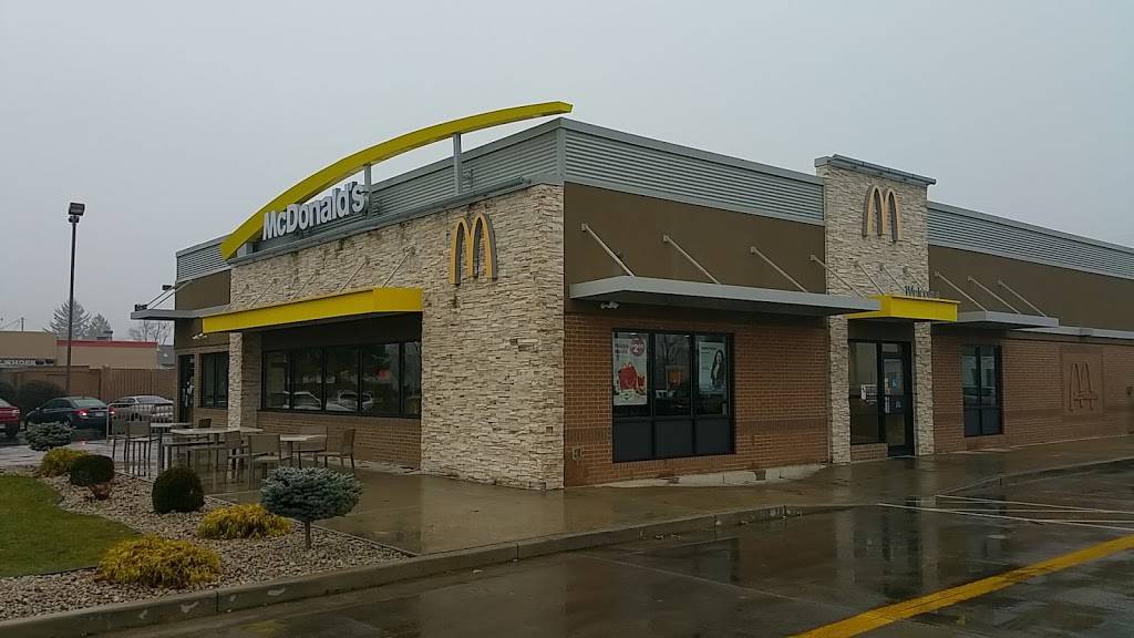 McDonalds | cafe | 731 W Trenton Ave, Findlay, OH 45840, USA | 4194240712 OR +1 419-424-0712