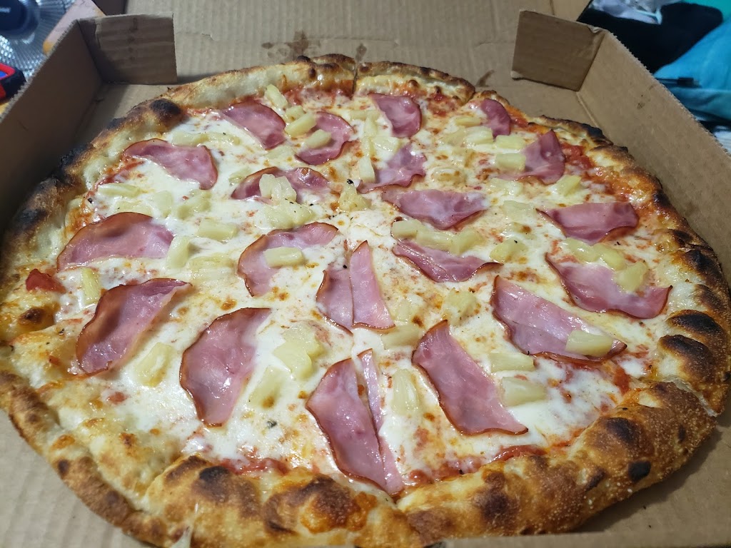 Great White Pizza | restaurant | 801 S Pier Park Dr, Panama City Beach, FL 32413, USA | 8502361413 OR +1 850-236-1413