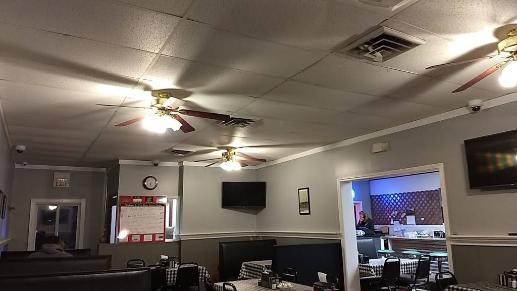 Main Street Diner And Pizzeria | restaurant | 463 S Main St, Clifton, IL 60927, USA | 8156942055 OR +1 815-694-2055