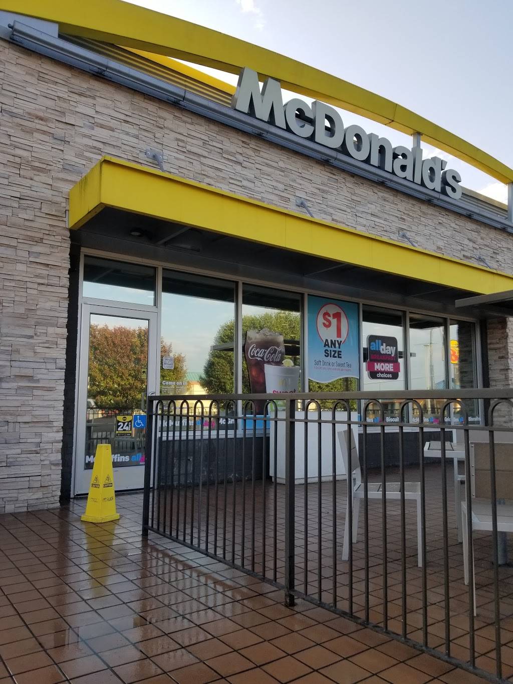 McDonalds | cafe | 35 Speedway Ln, Bulls Gap, TN 37711, USA | 4232357000 OR +1 423-235-7000