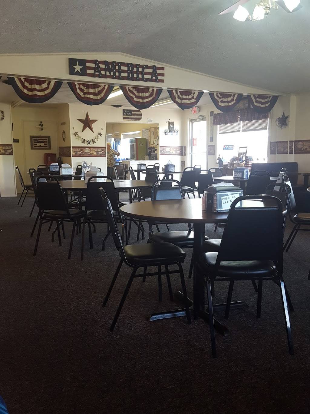 Barlows Country Kitchen | restaurant | 21 Morgan Dr, Lucasville, OH 45648, USA | 7402591177 OR +1 740-259-1177