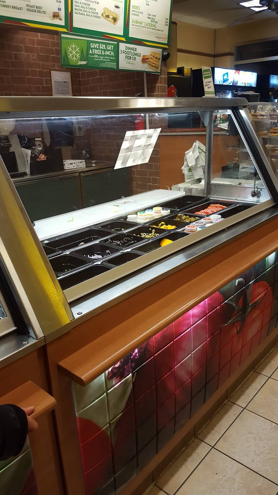 Subway | restaurant | 125 The Queensway Unit D1, Etobicoke, ON M8Y 1H6, Canada | 4162596886 OR +1 416-259-6886