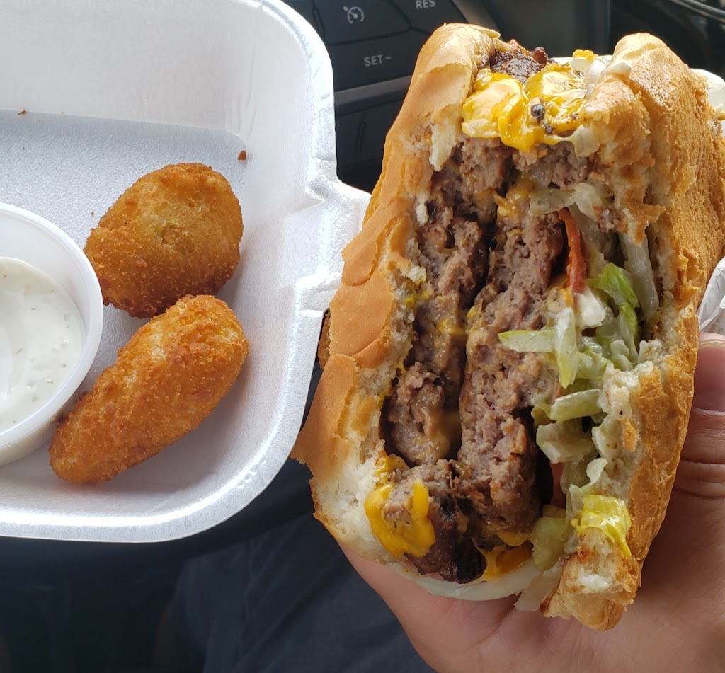 D-N-R Diner | restaurant | 600 E Pacific Ave, Loraine, TX 79532, USA | 3257372324 OR +1 325-737-2324