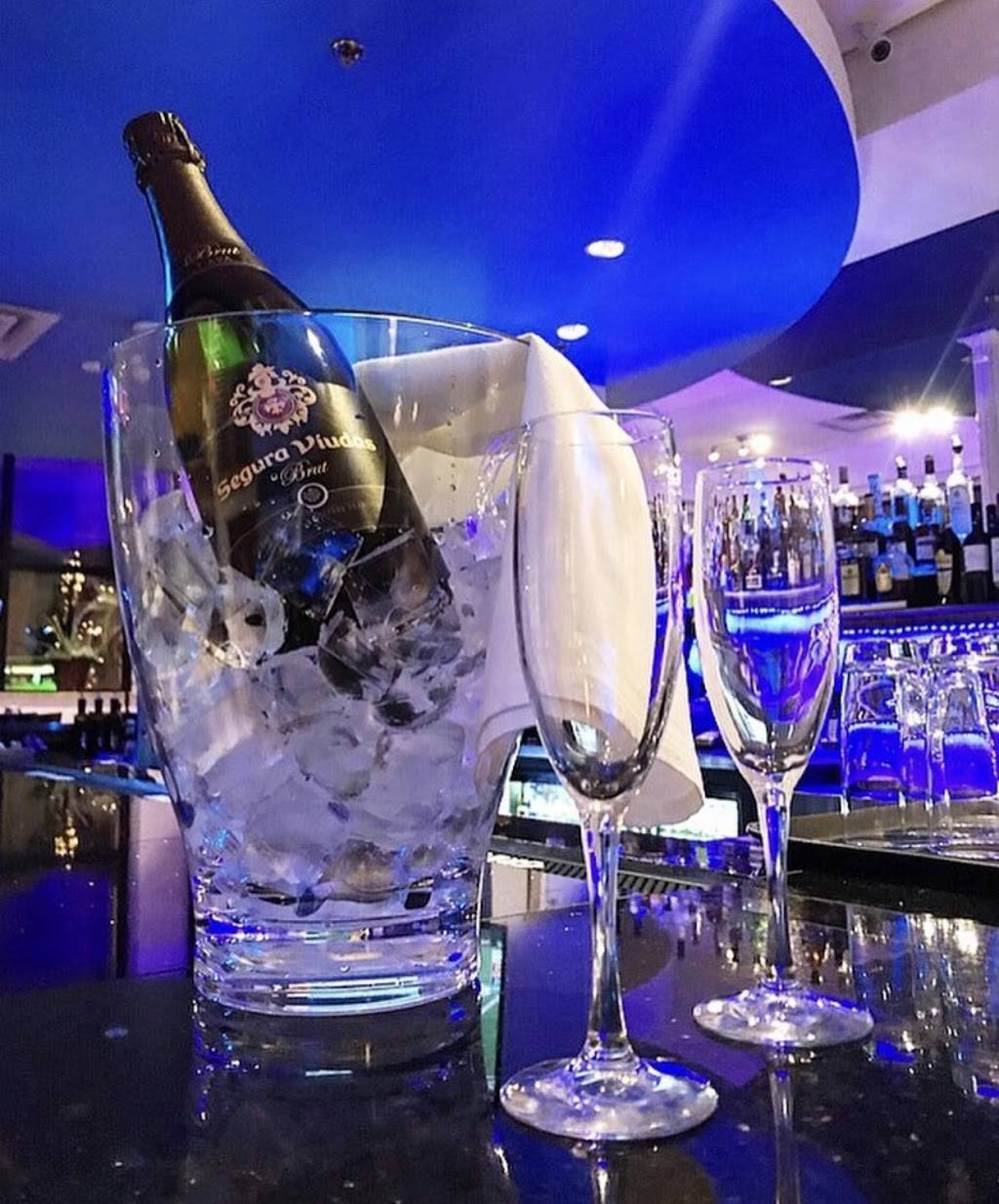 Naxos A Greek Island Restaurant | restaurant | 933 W Irving Park Rd, Itasca, IL 60143, USA | 8472505410 OR +1 847-250-5410