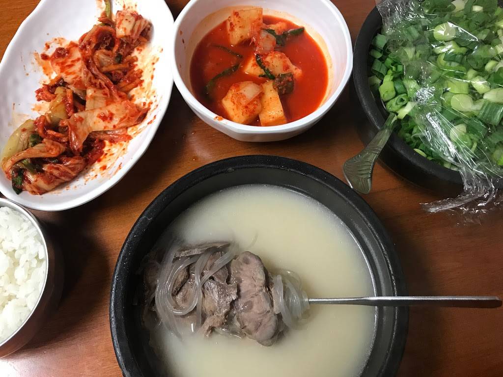 Han Bat Restaurant | restaurant | 2723 W Lawrence Ave, Chicago, IL 60625, USA | 7732718640 OR +1 773-271-8640