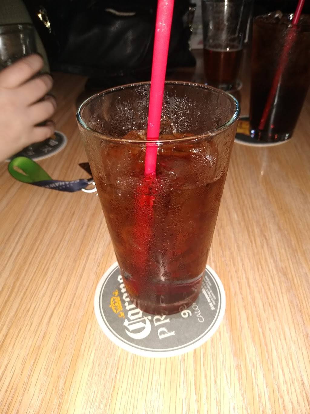 Flying Boots & Wings | restaurant | 614 S 38th St, Tacoma, WA 98418, USA | 2532671037 OR +1 253-267-1037