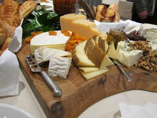 Andrews Cheese Shop | meal takeaway | 728 Montana Ave, Santa Monica, CA 90403, USA | 3103933308 OR +1 310-393-3308