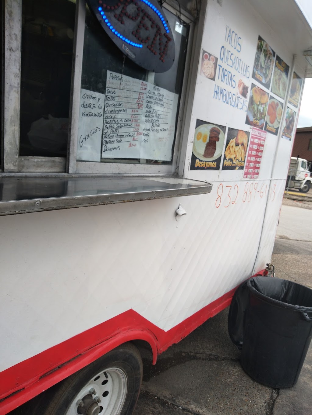 Taqueria y Pupuseria Mary | restaurant | 8108 Munn St, Houston, TX 77029, USA | 8328896183 OR +1 832-889-6183