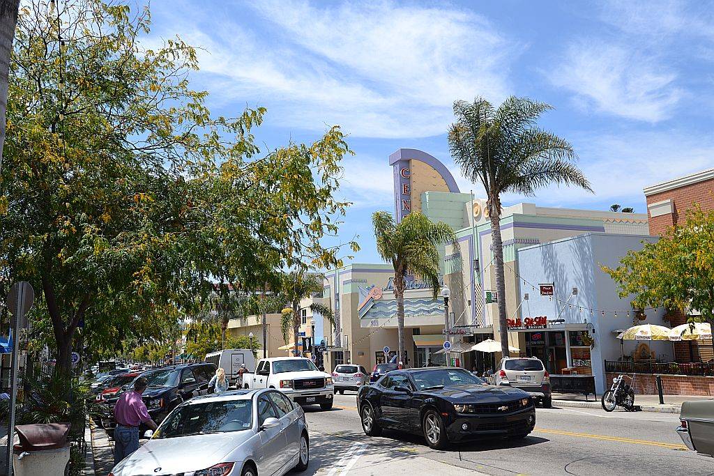 Century 10 Downtown | meal takeaway | 555 E Main St, Ventura, CA 93001, USA | 8056416555 OR +1 805-641-6555