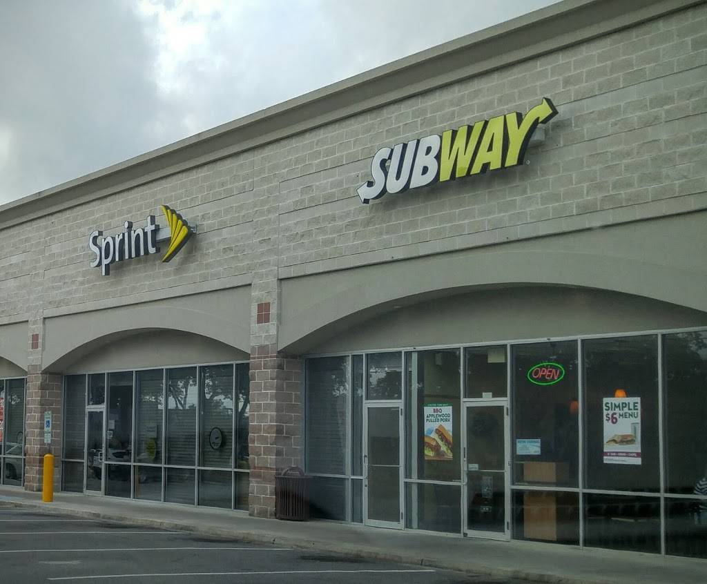 Subway | restaurant | 11309 Bandera Rd Suite 109, San Antonio, TX 78250, USA | 2102567290 OR +1 210-256-7290
