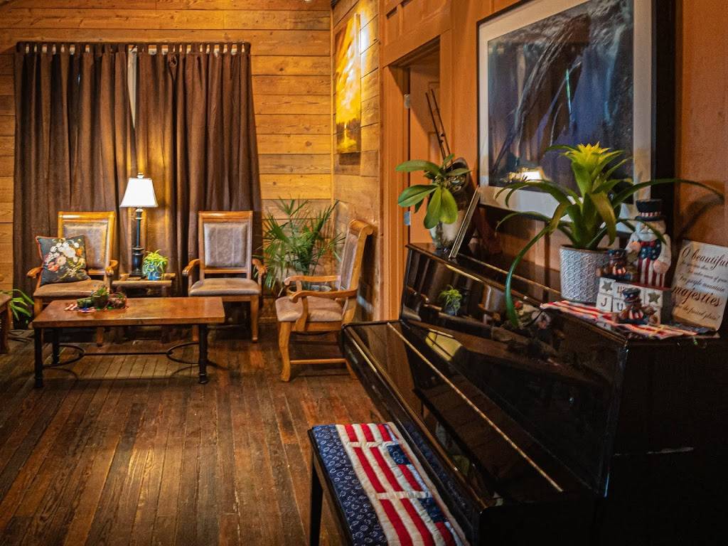 Longleaf Craft Kitchen & Bar | restaurant | 314 Wimberley Square, Wimberley, TX 78676, United States | 5128423044 OR +1 512-842-3044