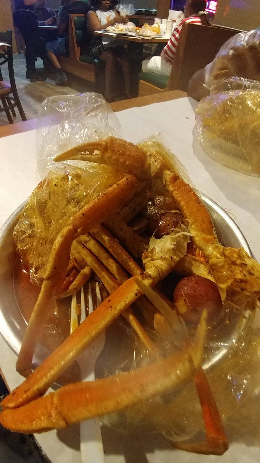 Crafty Crab | restaurant | 704 E Brandon Blvd, Brandon, FL 33511, USA | 8132785111 OR +1 813-278-5111