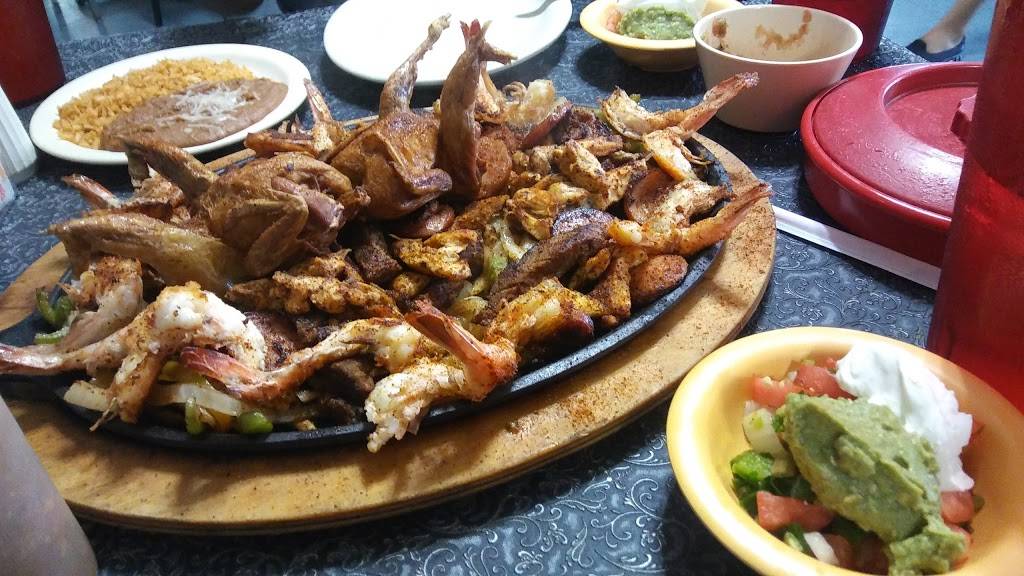 7 Mares | restaurant | 3317 W Walnut St, Garland, TX 75042, USA | 2147039949 OR +1 214-703-9949