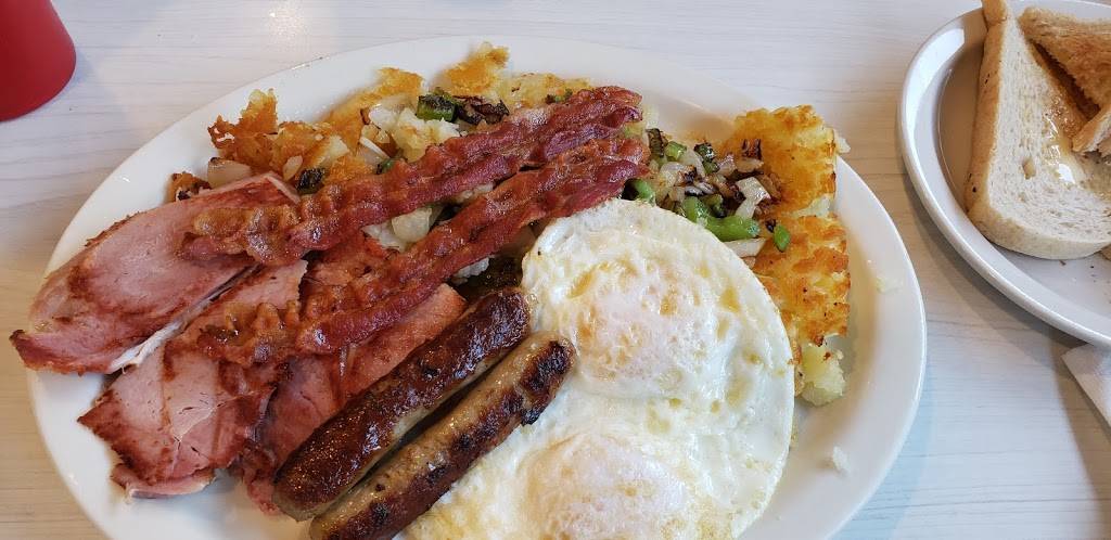 Ham Palace | restaurant | 4700 E Davison St, Detroit, MI 48212, USA | 3133685481 OR +1 313-368-5481