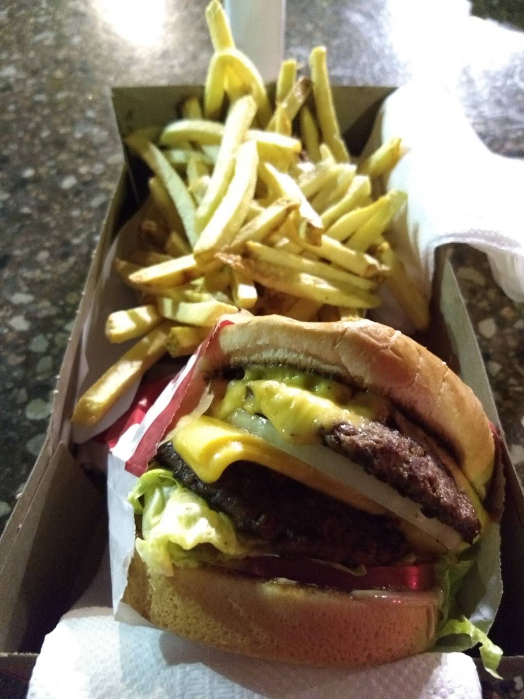In-N-Out Burger | restaurant | 2505 S Garey Ave, Pomona, CA 91766, USA | 8007861000 OR +1 800-786-1000