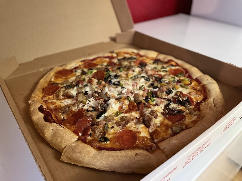 VARSITY CLUB RESTAURANT | meal takeaway | 627 Main St, Merrimac, WI 53561, USA | 6084934365 OR +1 608-493-4365