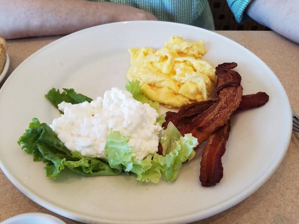 Ellys Pancake House Arlington Heights | restaurant | 372 E Golf Rd, Arlington Heights, IL 60005, USA | 8473644400 OR +1 847-364-4400