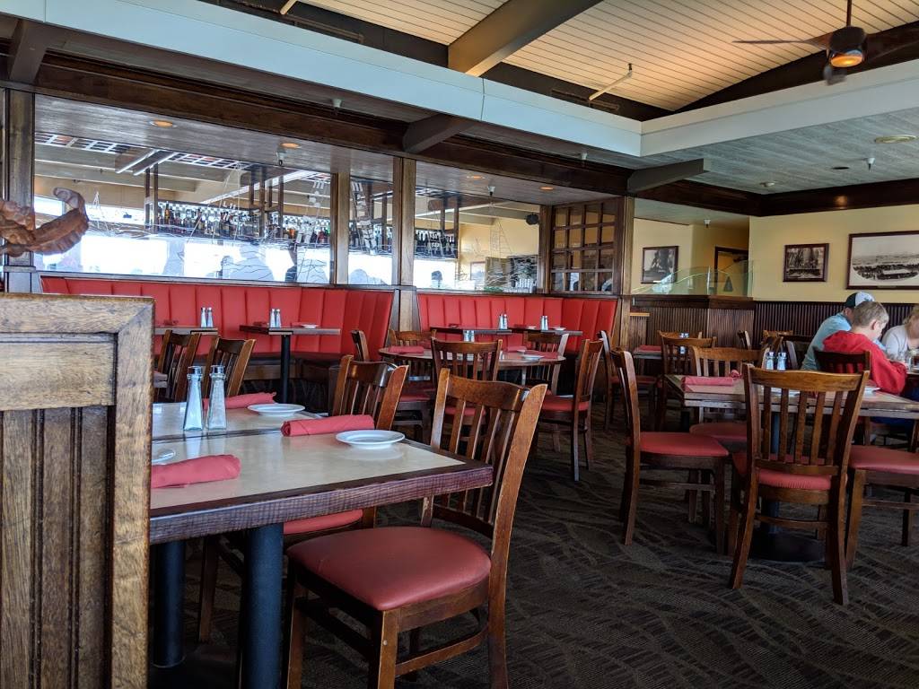 Riva Fish House | restaurant | 31 Municipal Wharf, Santa Cruz, CA 95060, USA | 8314291223 OR +1 831-429-1223