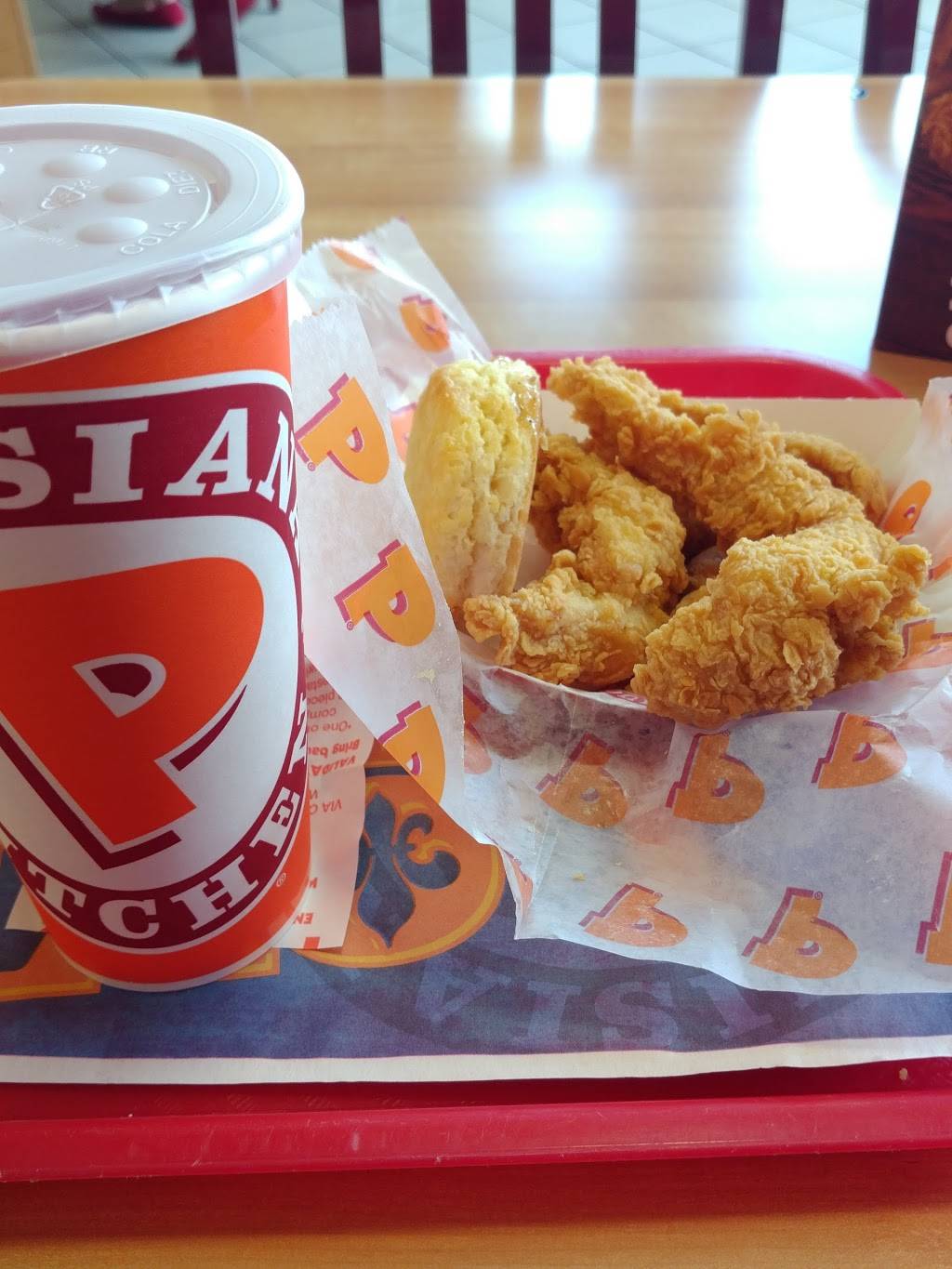 Popeyes Louisiana Kitchen | restaurant | 13745 Paramount Blvd, South Gate, CA 90280, USA | 5624086923 OR +1 562-408-6923