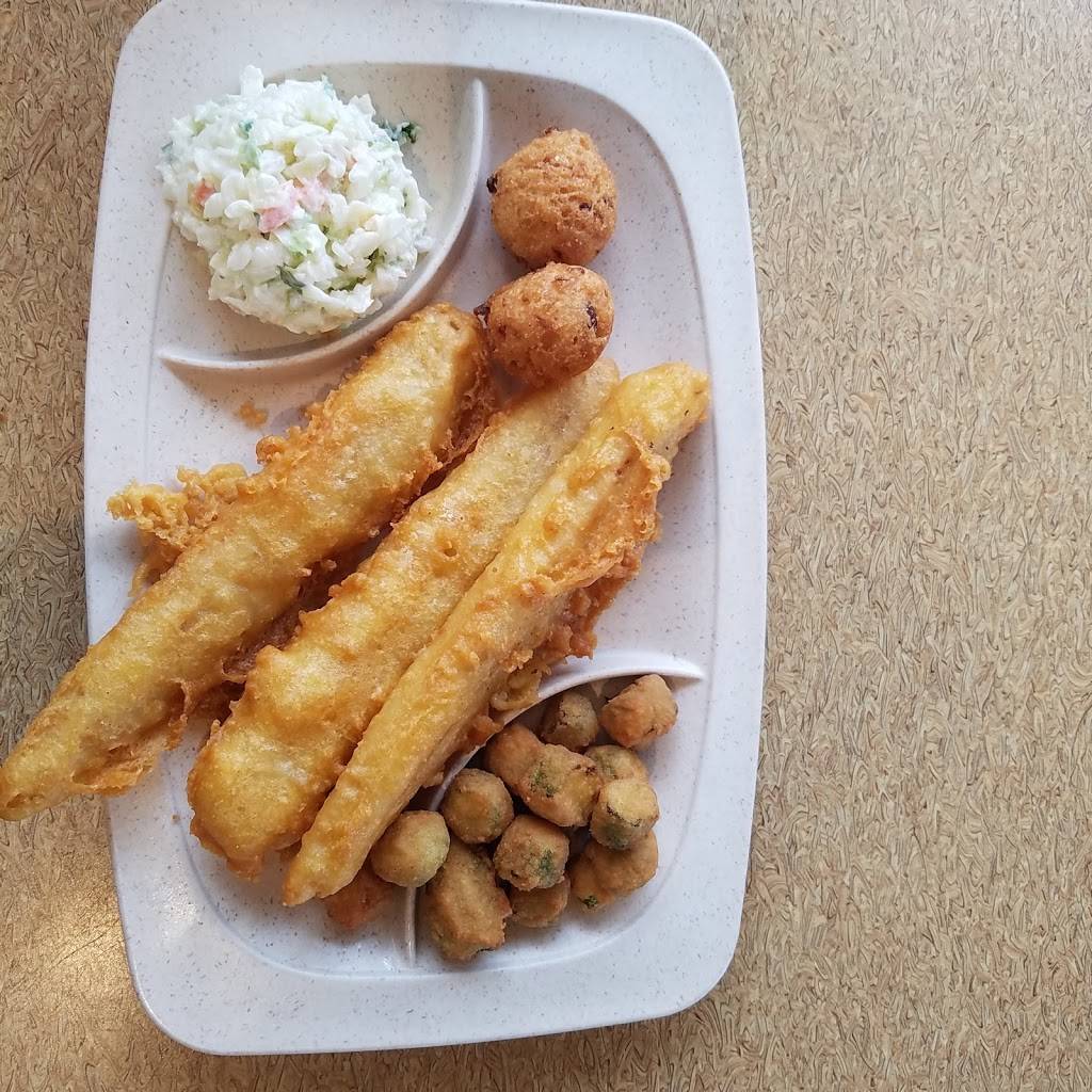 Captain Ds | restaurant | 3522 Thurmon Tanner Pkwy, Oakwood, GA 30566, USA | 7705387600 OR +1 770-538-7600