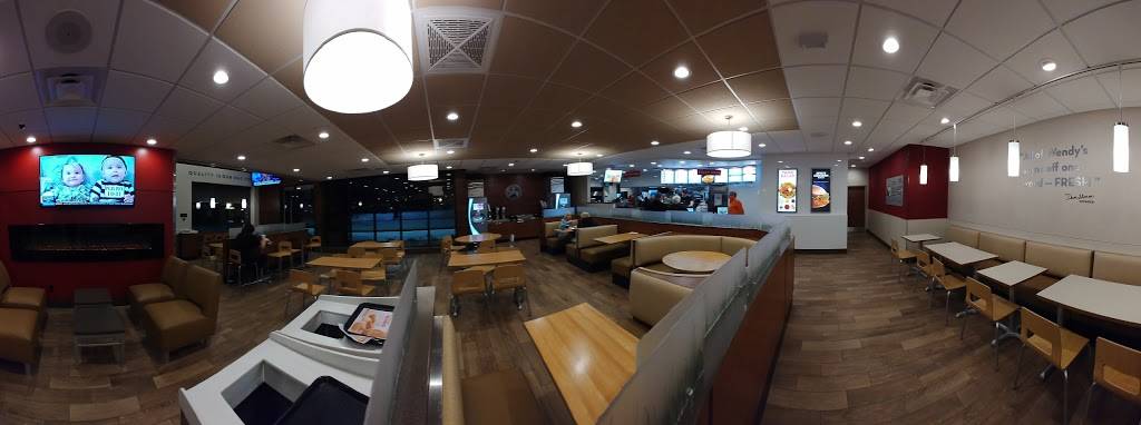 Wendys | restaurant | 125 Great Oaks Trail, Wadsworth, OH 44281, USA | 3303314970 OR +1 330-331-4970