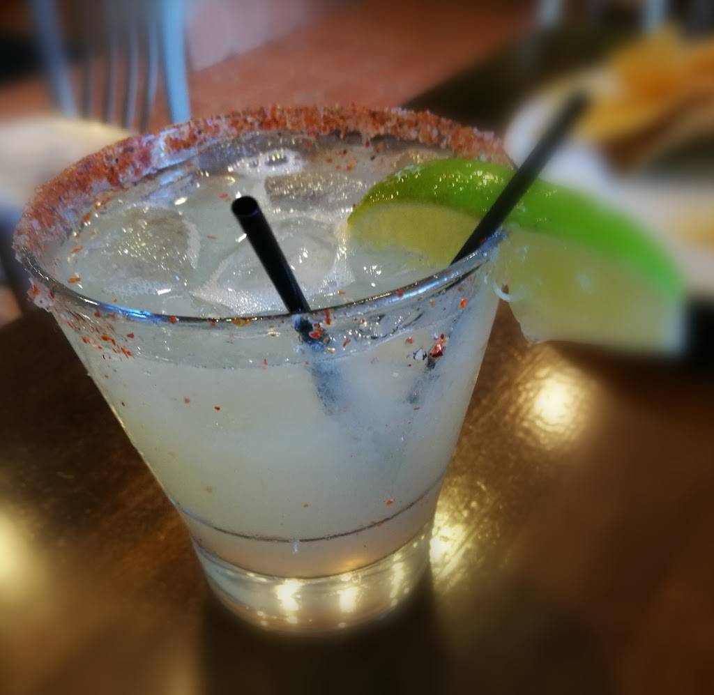 La Lagartija Taqueria | restaurant | 132 S Ashland Ave, Chicago, IL 60607, USA | 3127337772 OR +1 312-733-7772