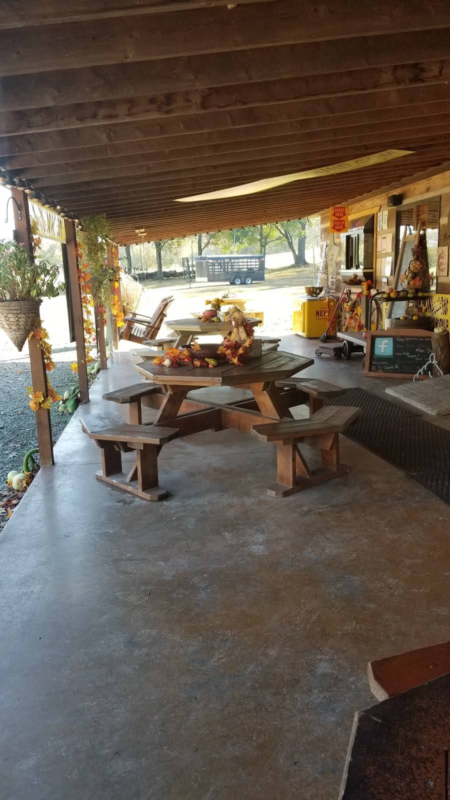 Double M Campground | restaurant | 5320 Thacker Hollow Rd, Junction, IL 62954, USA | 6182754440 OR +1 618-275-4440