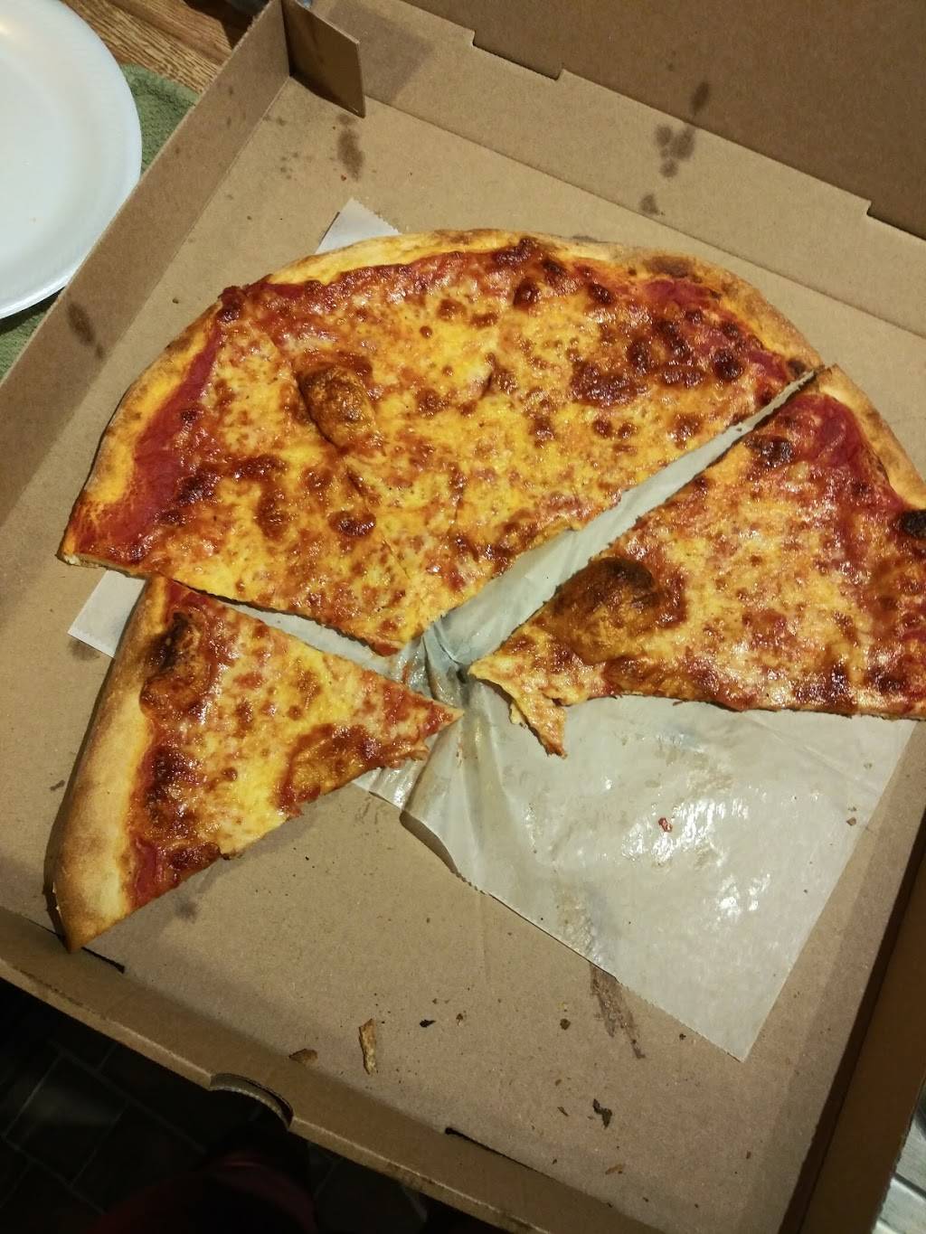 Il Paradiso Pizza & Restaurant | restaurant | 110 Shoprite Blvd, Ellenville, NY 12428, USA | 8456475808 OR +1 845-647-5808