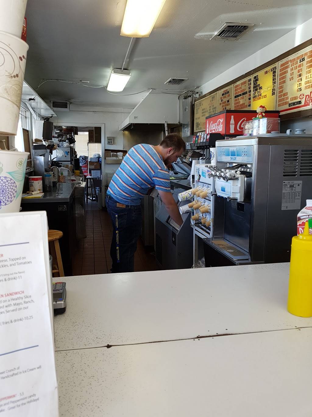 Cookies Drive In | restaurant | 5640 H St, Sacramento, CA 95819, USA | 9164578353 OR +1 916-457-8353