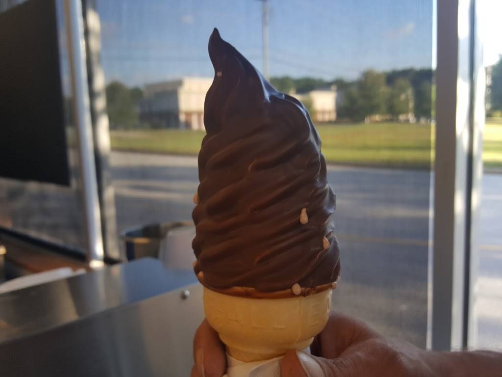 Zesto Drive-In | restaurant | 22 Carriage Oaks Dr, Tyrone, GA 30290, USA | 7703062509 OR +1 770-306-2509