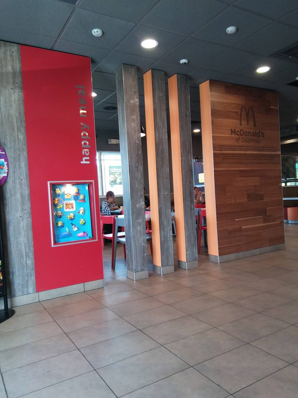 McDonalds | cafe | 8045 Lankershim Blvd, North Hollywood, CA 91605, USA | 8189830344 OR +1 818-983-0344