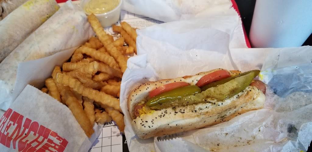 Stacks Chicago Style Eats | restaurant | 1050 Jackson St, Grand Haven, MI 49417, USA | 6168422488 OR +1 616-842-2488