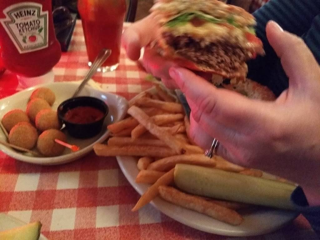 The Peanut Bar Restaurant | restaurant | 332 Penn St, Reading, PA 19602, USA | 6103768500 OR +1 610-376-8500