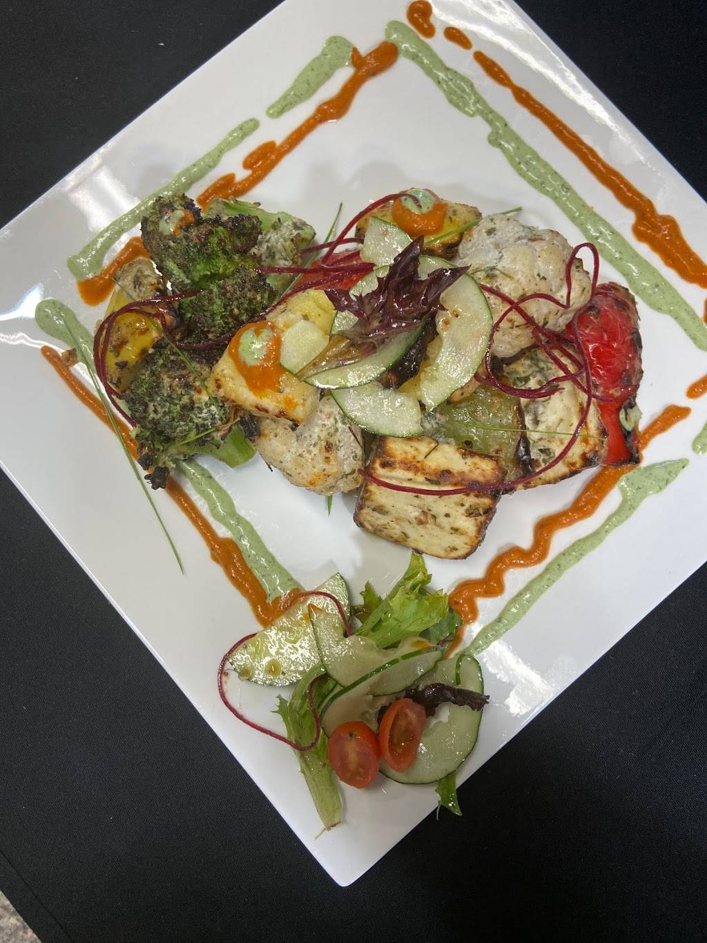 Ambrosia | restaurant | 840 Petaluma Blvd N, Petaluma, CA 94952, USA | 7072385105 OR +1 707-238-5105