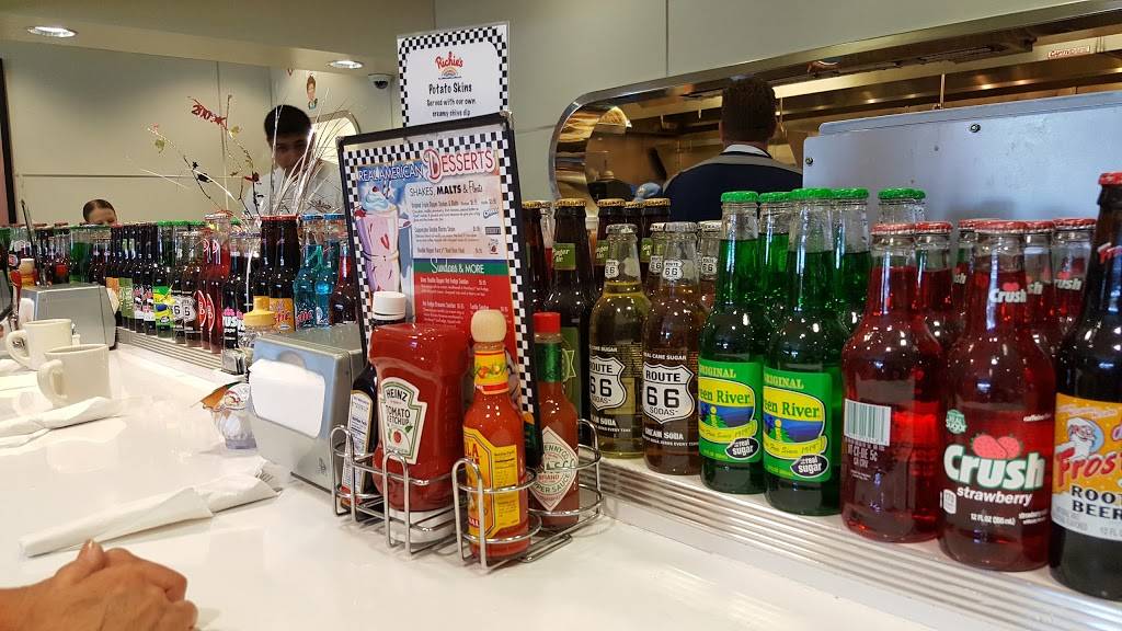 Richies Real American Diner | restaurant | 40651 Murrieta Hot Springs Rd, Murrieta, CA 92562, USA | 9516965504 OR +1 951-696-5504