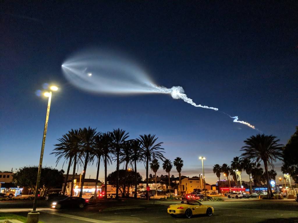 Starbucks | cafe | 16470 Pacific Coast Hwy, Huntington Beach, CA 92649, USA | 5625921789 OR +1 562-592-1789