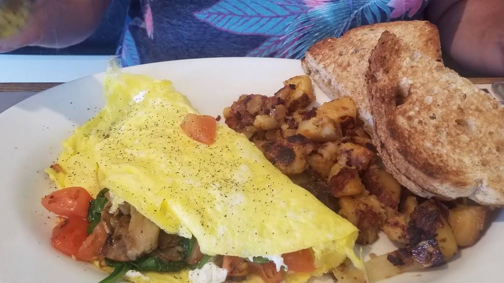 Wallingford Center Street Luncheonette | restaurant | 18 Center St, Wallingford, CT 06492, USA | 2032693447 OR +1 203-269-3447