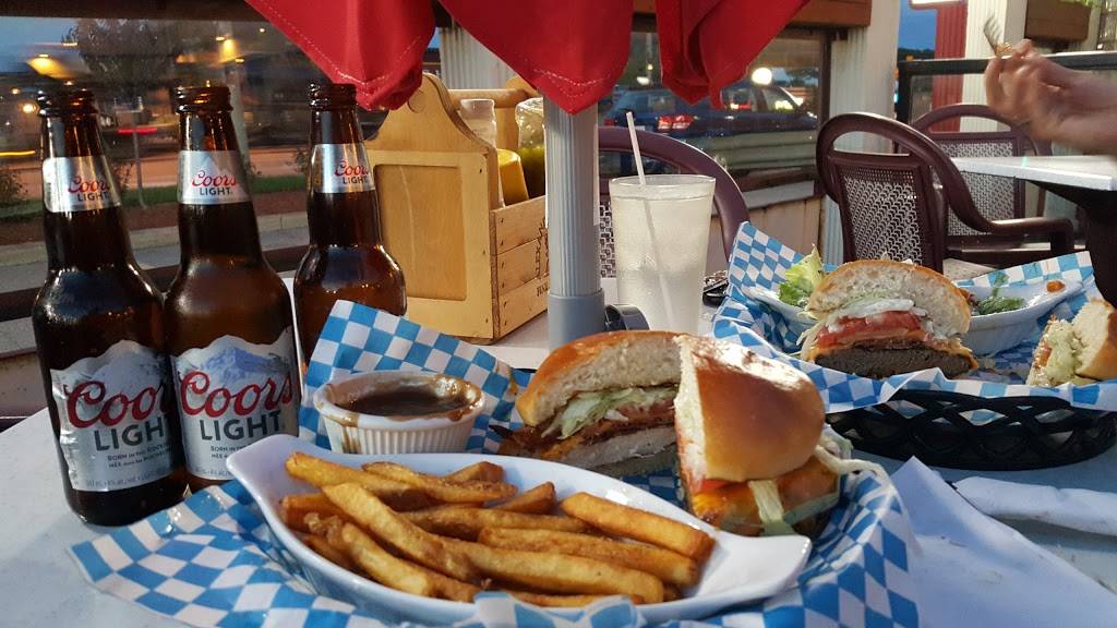 Miltons Restaurant | restaurant | 2979 King St E, Kitchener, ON N2A 1A8, Canada | 5198931174 OR +1 519-893-1174