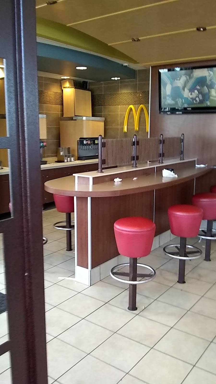 McDonalds | cafe | 5265 W Fond Du Lac Ave, Milwaukee, WI 53216, USA | 4144425170 OR +1 414-442-5170