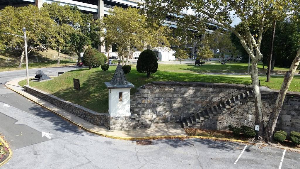 Fort Hamilton Community Club | restaurant | 207 Sterling Dr, Brooklyn, NY 11252, USA | 7187657368 OR +1 718-765-7368