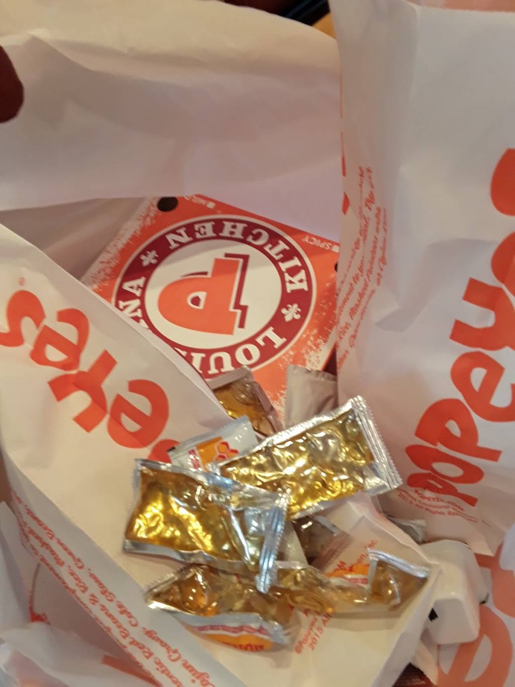 Popeyes Louisiana Kitchen | restaurant | 106 Pisgah Church Rd, Greensboro, NC 27455, USA | 3362859112 OR +1 336-285-9112