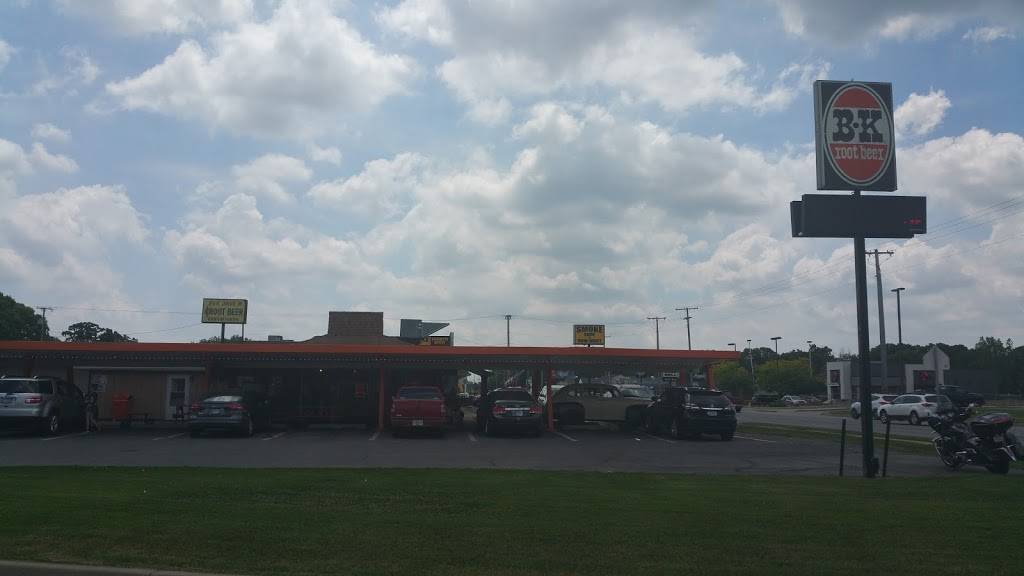 Jaimies B&K Drive In | restaurant | 1208 S Heaton St, Knox, IN 46534, USA | 5747724888 OR +1 574-772-4888