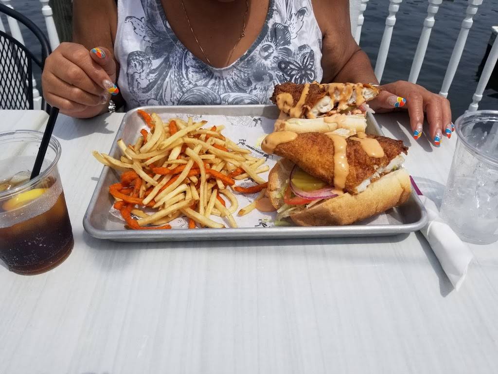 Nawlins Seafood Company | restaurant | 301 Woodcleft Ave, Freeport, NY 11520, USA | 5162068100 OR +1 516-206-8100