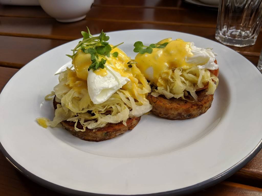 Radhaus | restaurant | Landmark Building A, San Francisco, CA 94109, USA | 4154454556 OR +1 415-445-4556