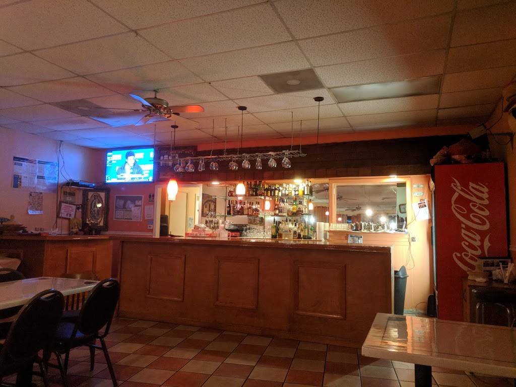 Denden Restaurant | restaurant | 6635 N Clark St, Chicago, IL 60626, USA | 7739734752 OR +1 773-973-4752