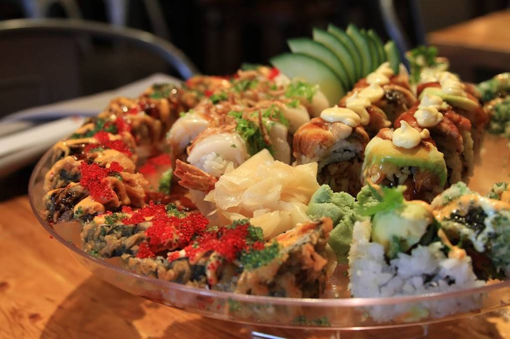 Circle Sushi & Grill | restaurant | 1623 N Halsted St, Chicago, IL 60614, USA | 7735756269 OR +1 773-575-6269