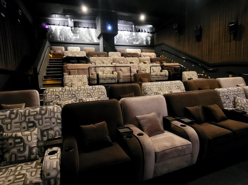 Cinelounge® Tiburon | restaurant | 40 Main St, Tiburon, CA 94920, USA | 4157976976 OR +1 415-797-6976