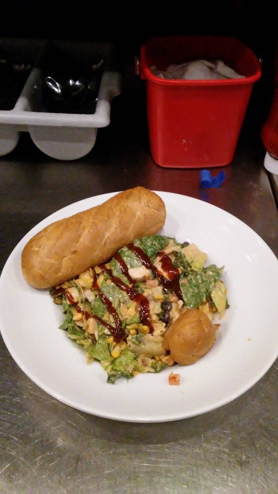 Ruby Tuesday | restaurant | 58 Stephen King Dr, Augusta, ME 04330, USA | 2076238710 OR +1 207-623-8710