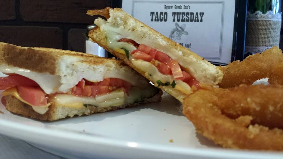 Squaw Creek Inn | restaurant | 4419 Sites Lodoga Rd, Stonyford, CA 95979, USA | 5309633483 OR +1 530-963-3483