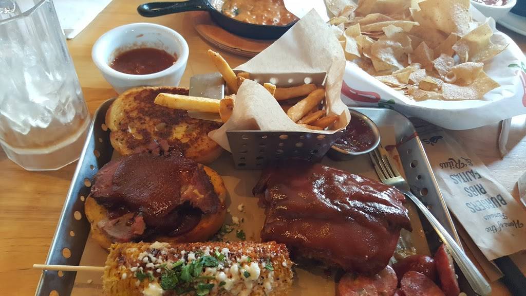 Chilis Grill & Bar | meal takeaway | 2001 Harbison Dr, Vacaville, CA 95687, USA | 7074498072 OR +1 707-449-8072